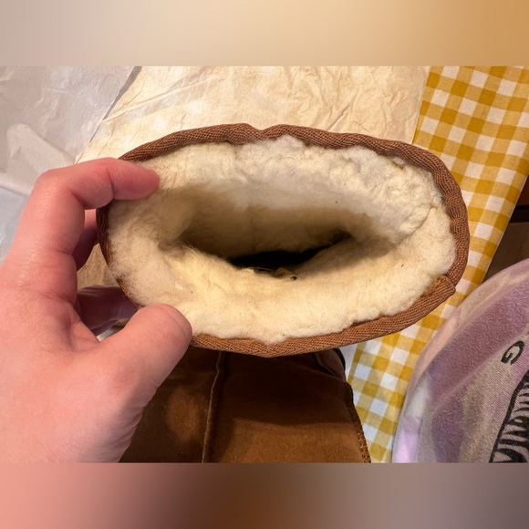 RJ’S Fuzzies Sheepskin/Lined midi boot, Size 8 - Picture 10 of 11